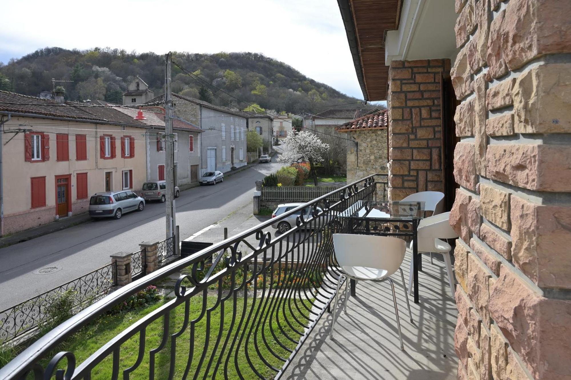 La Maison Du Village Encausse-les-Thermes Екстериор снимка